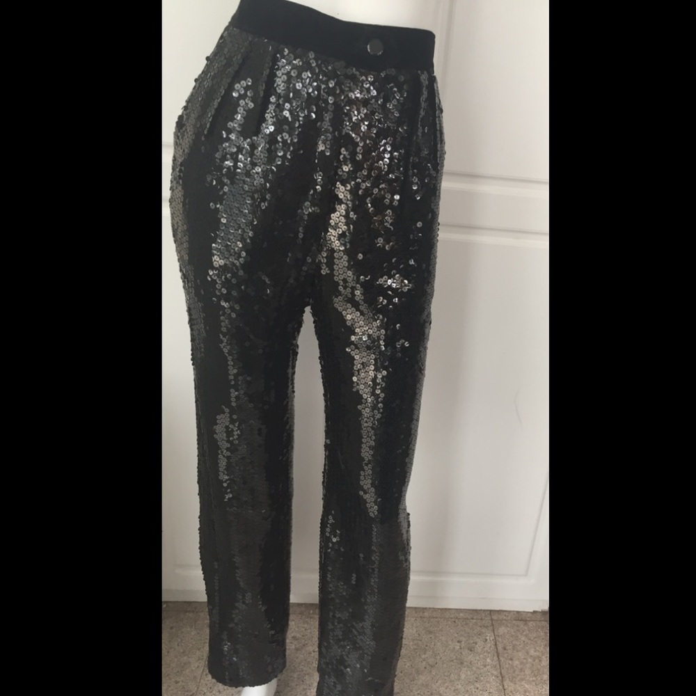 Escasa pants